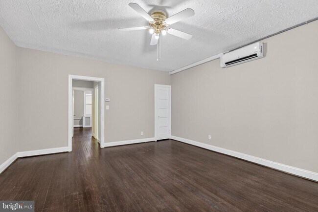 Building Photo - 46 Quincy Pl NE