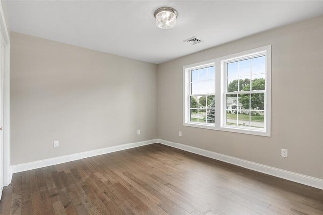 Building Photo - 8 SeaBreeze Ter