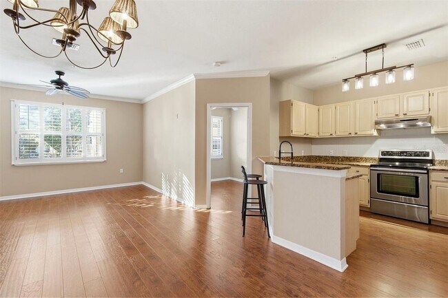 Building Photo - 3114 Legacy Lake Dr