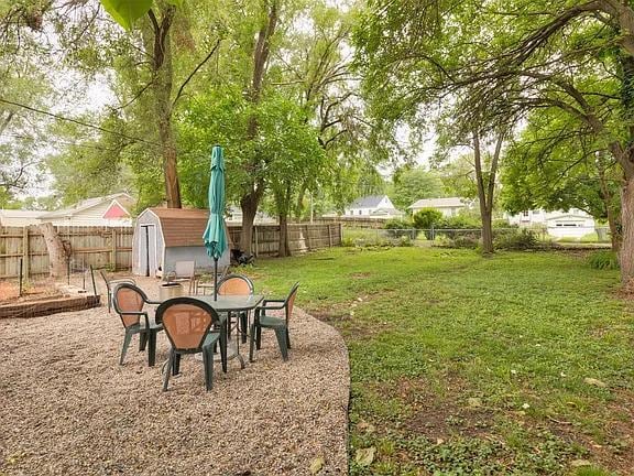 Building Photo - 420 9th St