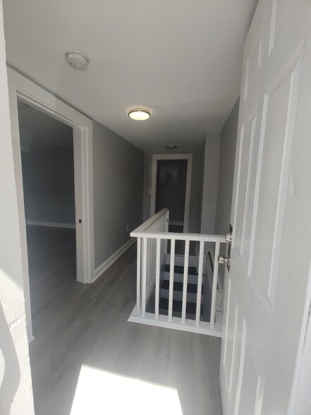 Building Photo - 179 New St