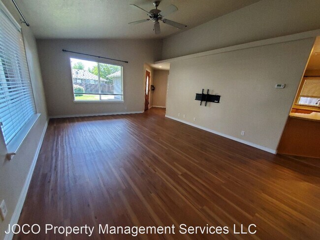 Building Photo - 3 br, 2 bath House - 2634 SW Esther Lane