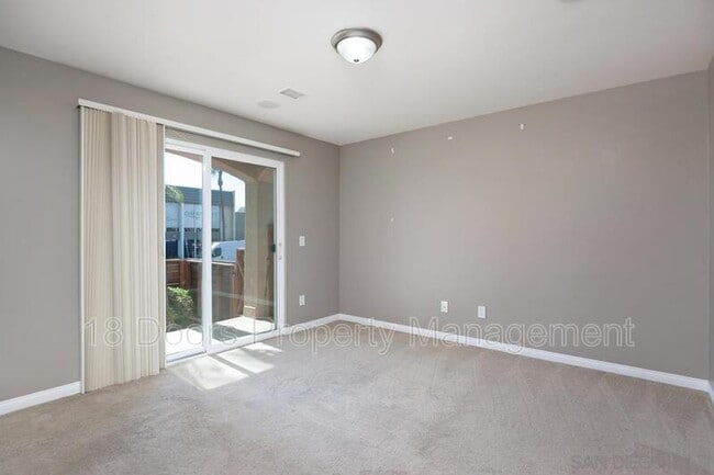 Building Photo - 3921 Oregon St