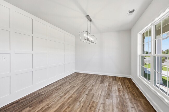 Building Photo - 2869 Blackford Pkwy