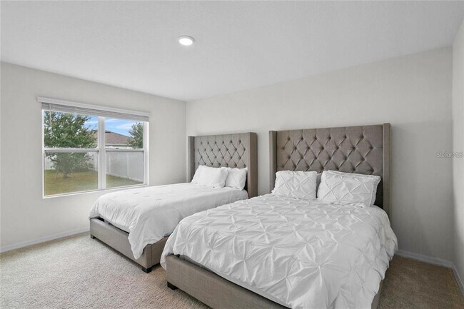 Building Photo - 1872 Rustic Falls Dr