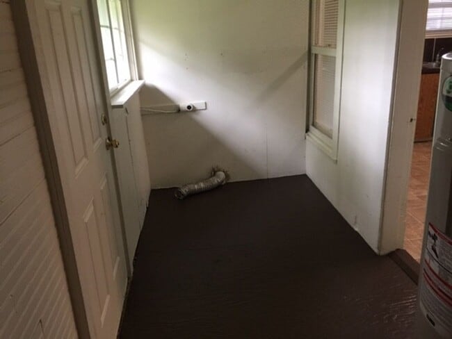 Building Photo - STATUS: AVAILABLE  | R25 | $1395
