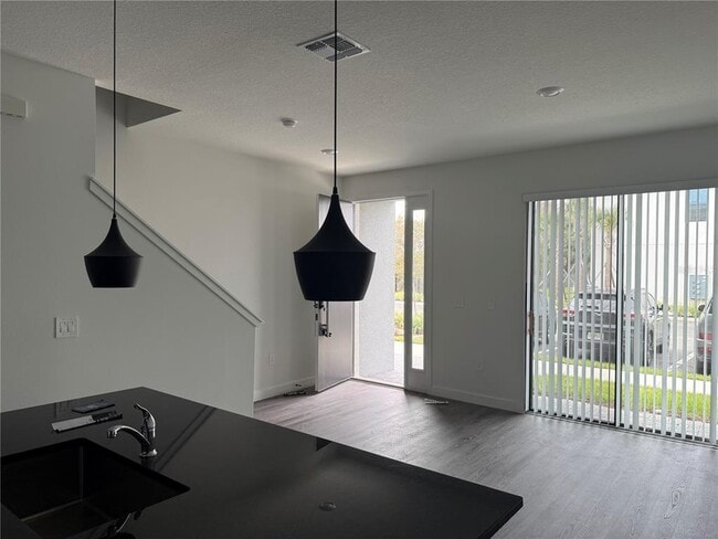 Building Photo - 3213 Energy Dr