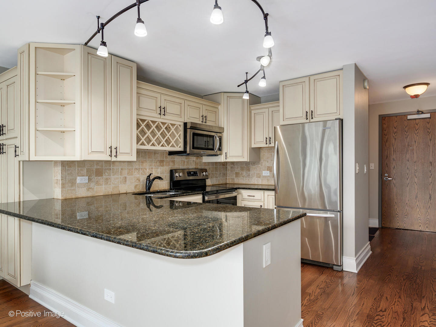 Building Photo - 2 E Erie St