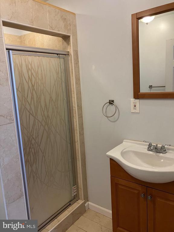 Building Photo - 1920 Fontain St