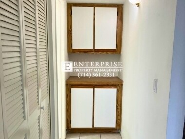 Building Photo - Cozy 1-bedroom Chelsea condo near South Coast Plaza with Attached Garage