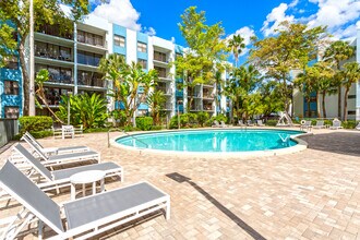 Building Photo - Biscayne