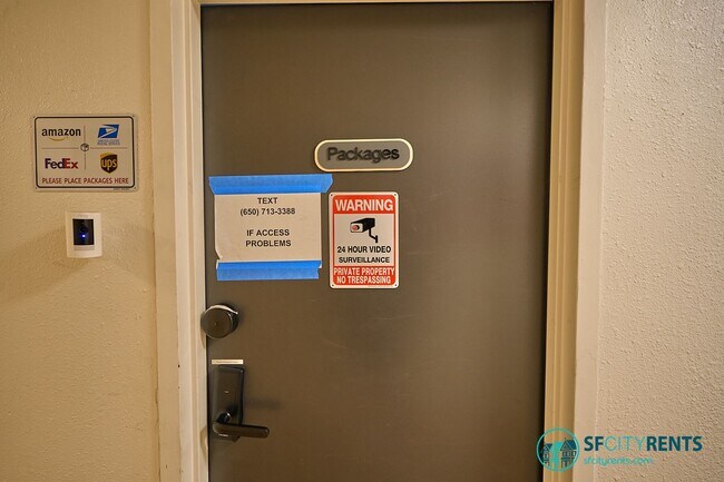 Building Photo - Redwood City: Remodeled Studio w/ Laundry In Unit & Parking Included