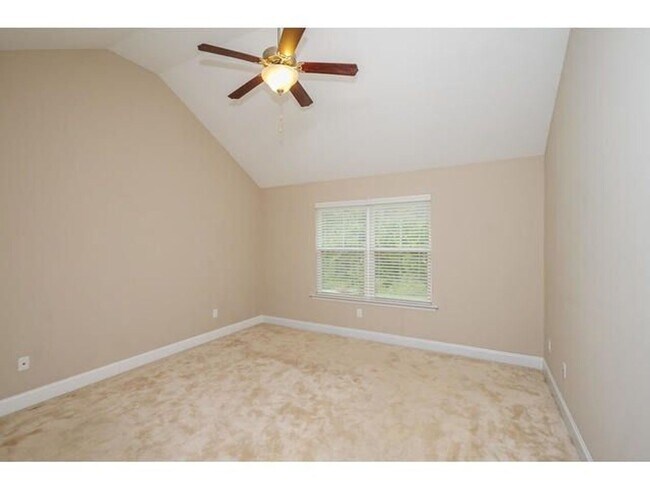 Building Photo - 1558 Driftwood Ln