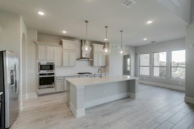 Building Photo - 16916 Sanglier Dr