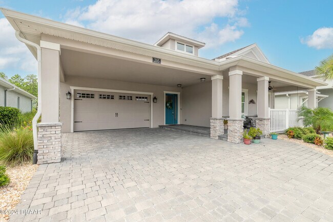 Building Photo - 205 Cyan Ave