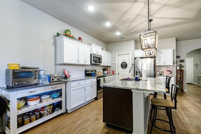 Building Photo - 2541 137th St