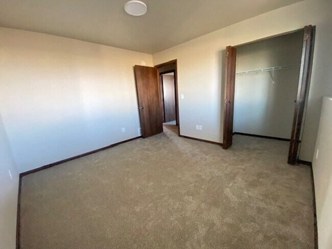 Building Photo - 6437 83rd Ave S