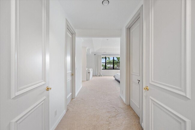 Building Photo - 11640 S Sea Ct