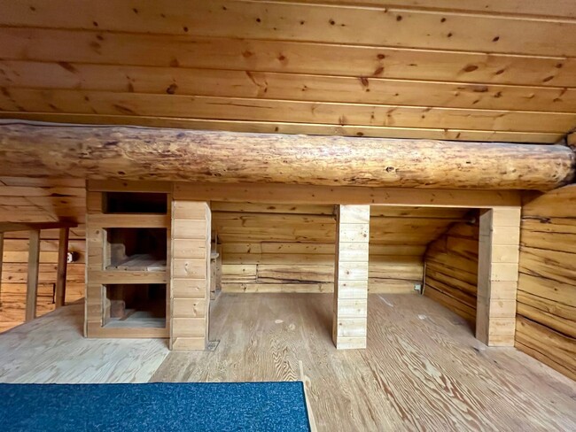 Building Photo - Cozy 1-Bedroom Cabin off Chena Hot Springs...