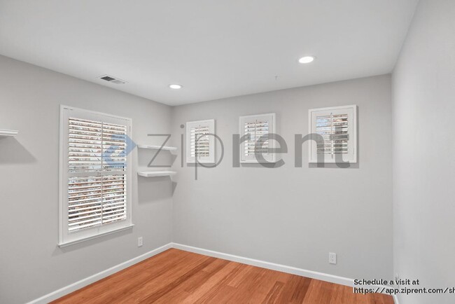 Building Photo - 6344 Holly Gillingham Ln