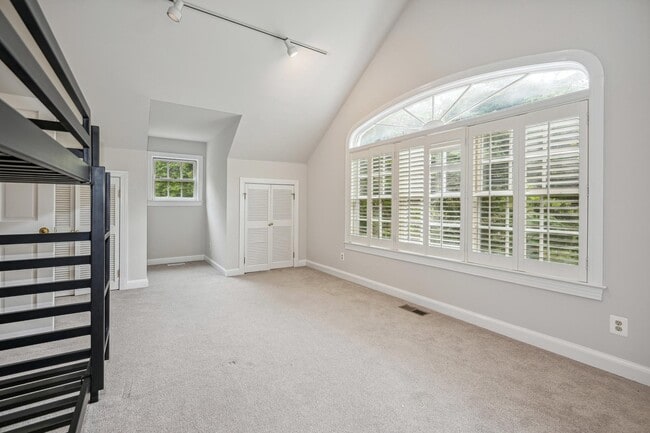 Building Photo - 3525 Williamsburg Ln NW