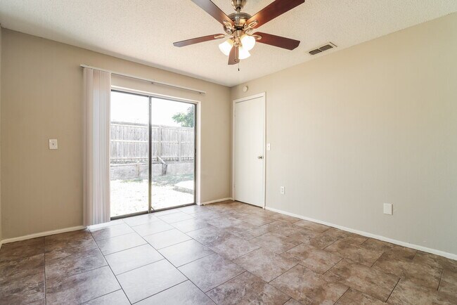 Building Photo - 9310 Tamworth Ln