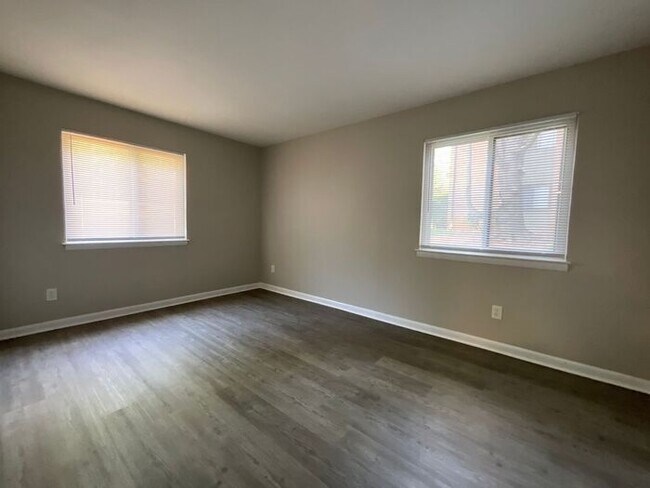 Building Photo - 415 Orchard Trace Ln