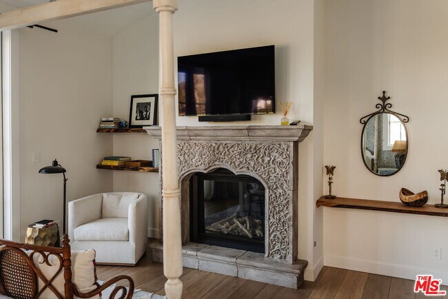 Building Photo - 5770 Busch Dr