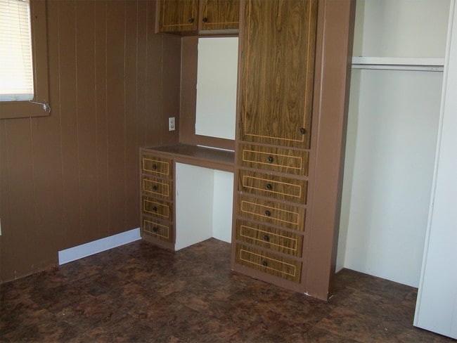 Building Photo - 2226 Bench Blvd1