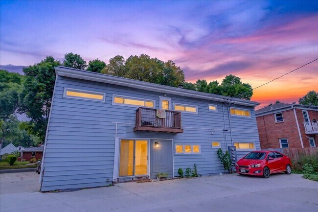 Building Photo - 4310 Mohawk Dr