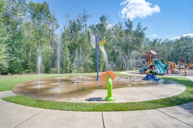 Building Photo - 4-Bed, 2-Bath Home in Woodlands Subdivision with Solar, Open-Concept Living, Modern Kitchen, Fenc...