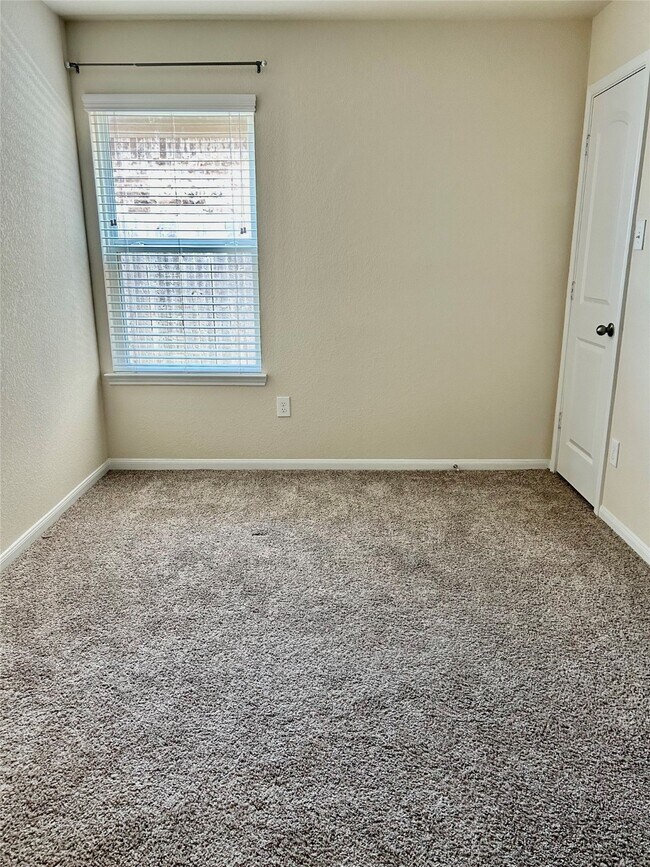 Building Photo - 5222 Windy Plantation Dr