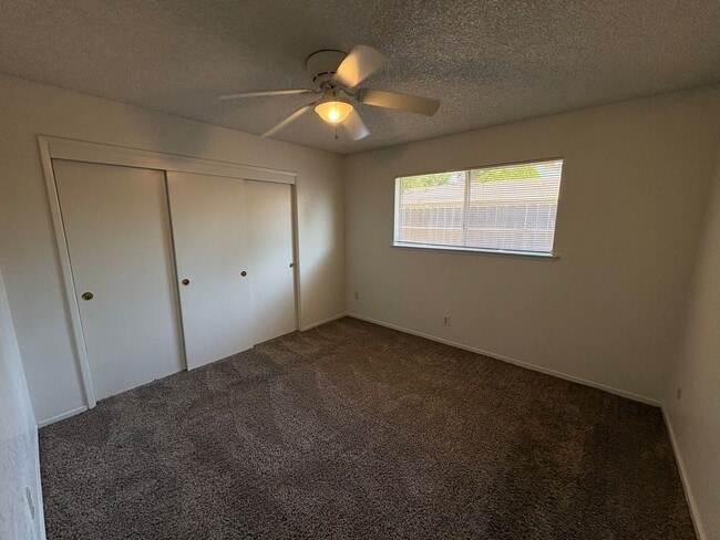 Building Photo - 3708