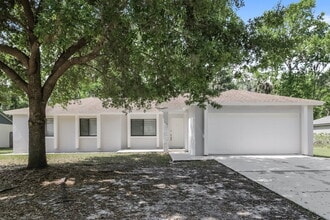 Building Photo - 234 Oak Rd