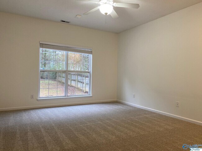 Building Photo - 417 Barrington Hills Dr