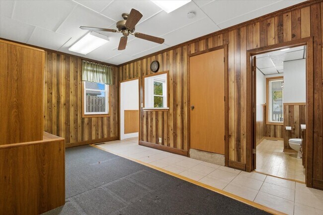 Building Photo - 69 E Grand Ave