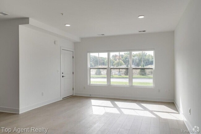 Building Photo - 31847 Gabby Ct