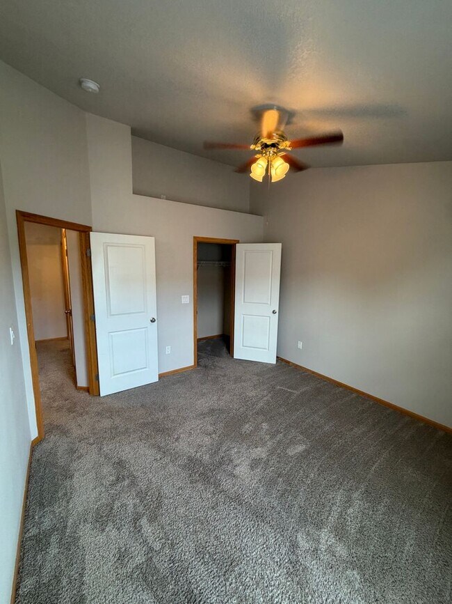 Building Photo - 3164 SW Arlan Ln