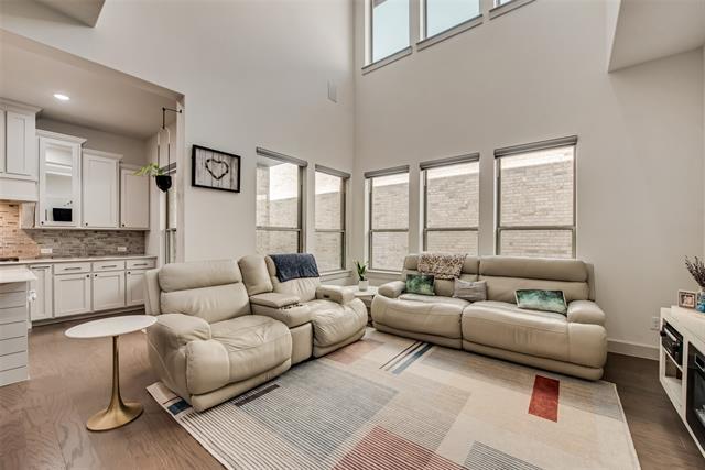 Building Photo - 13001 Cabana Dr