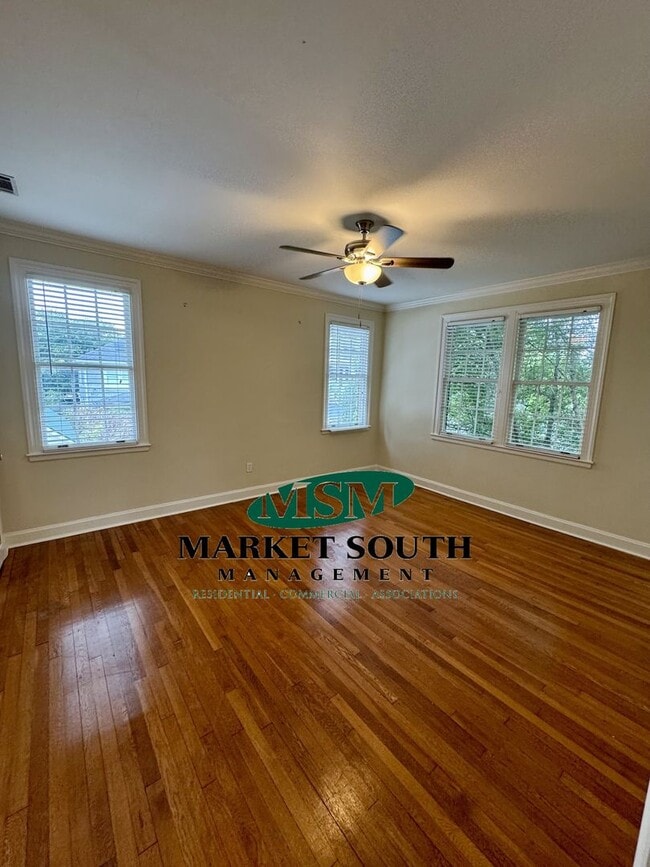 Building Photo - ARDSLEY PARK GEM- AVAILABLE NOW!