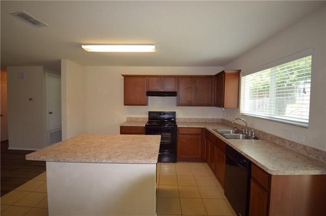 Building Photo - 1429 Raven Dr W