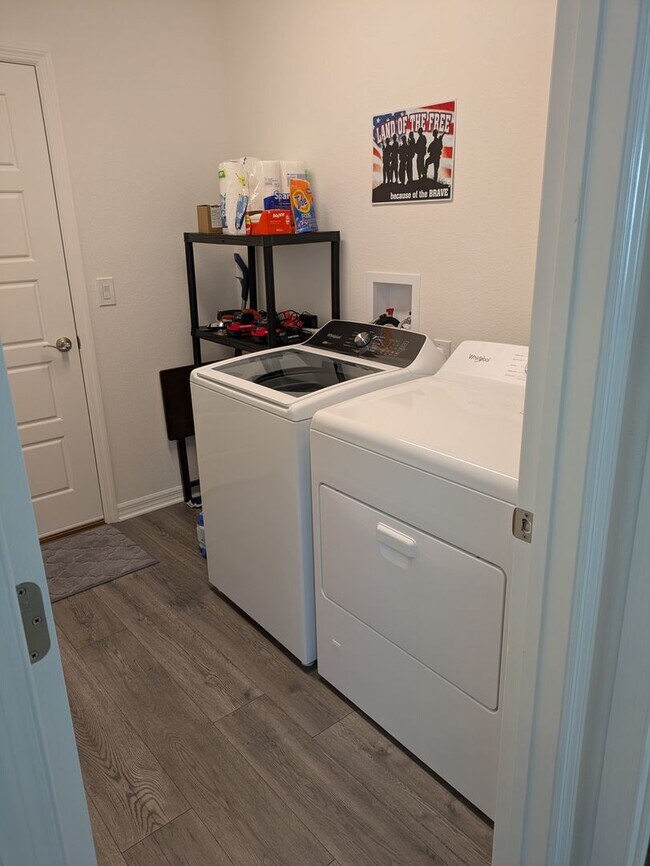 Building Photo - 6684 Edenfield Run