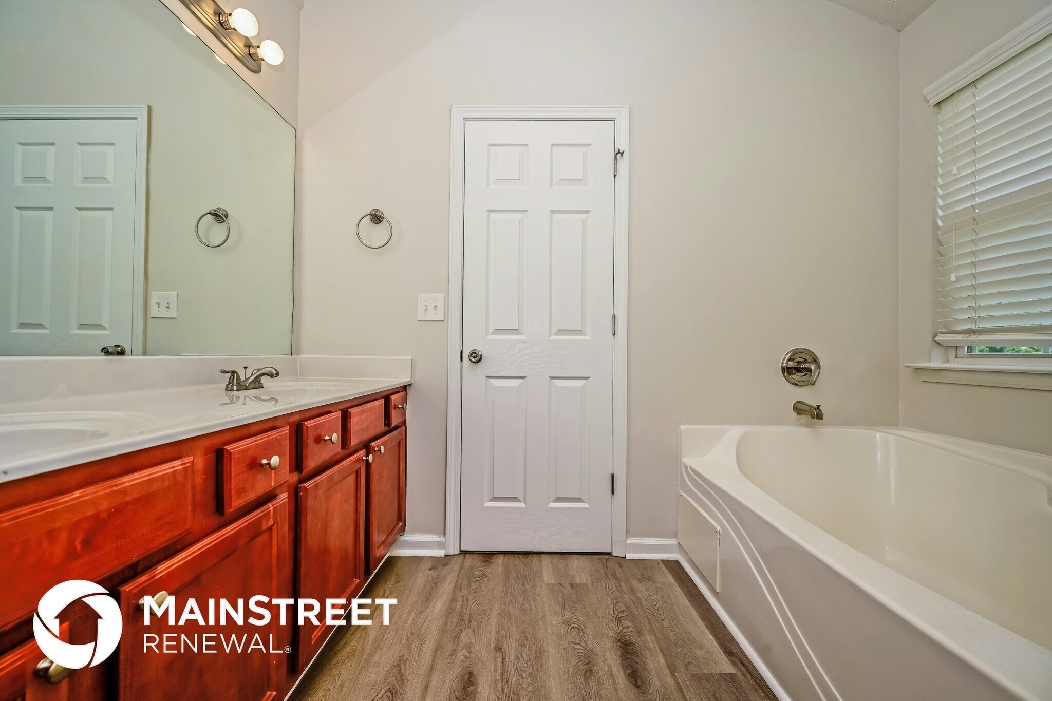 Building Photo - 2334 Silver Maple Cir