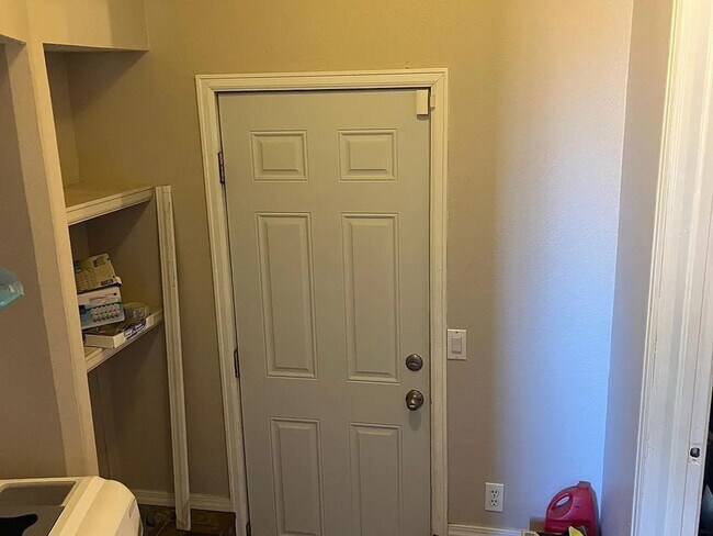 Building Photo - 4506 Lancaster Dr