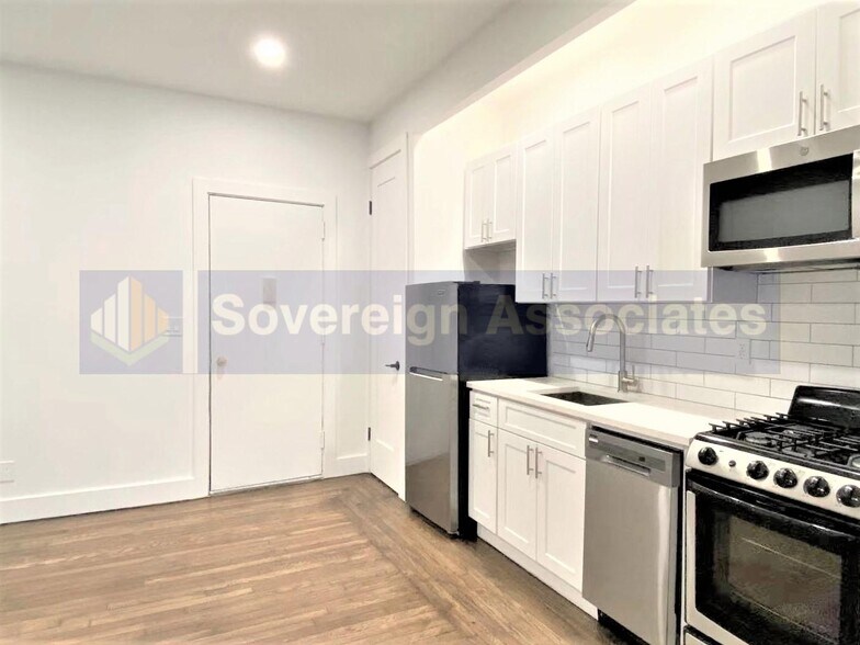 Primary Photo - 45 Tiemann Pl