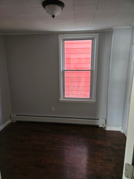 Building Photo - 281 N 11th St