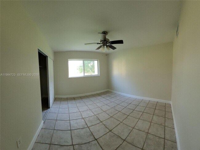 Building Photo - 7430 Miami Lakes Dr