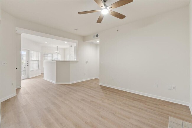 Building Photo - 2320 Gracy Farms Ln
