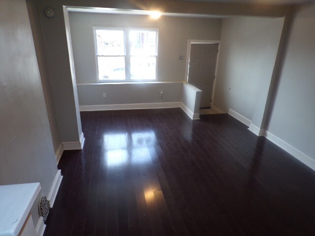 Building Photo - 1619 N 60th St