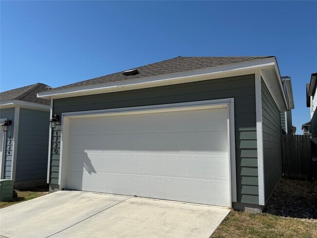 Building Photo - 1720 Artesian Spgs Xing